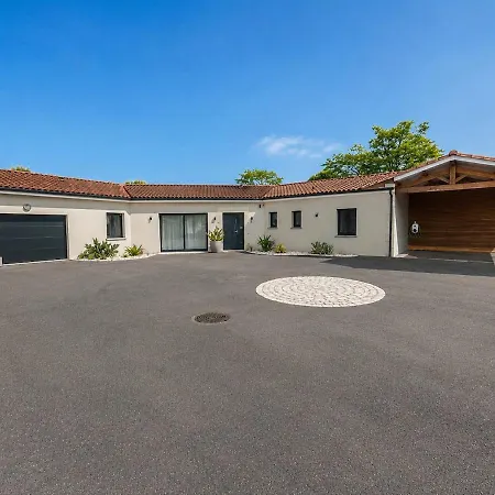 12 Pers Proche De Cognac - Piscine, Jacuzzi, Sauna