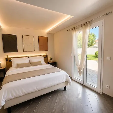 12 Pers Proche De Cognac - Piscine, Jacuzzi, Sauna Vila Merpins