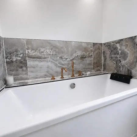 12 Pers Proche De Cognac - Piscine, Jacuzzi, Sauna Vila *