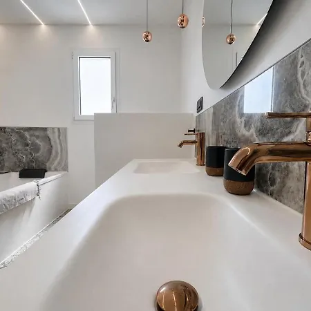 12 Pers Proche De Cognac - Piscine, Jacuzzi, Sauna Vila *